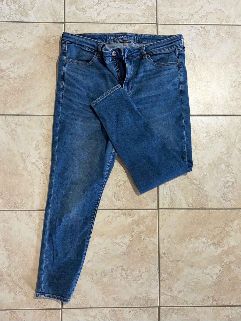 American Eagle Outfitters Women’s Dark Blue Skinny Jeans